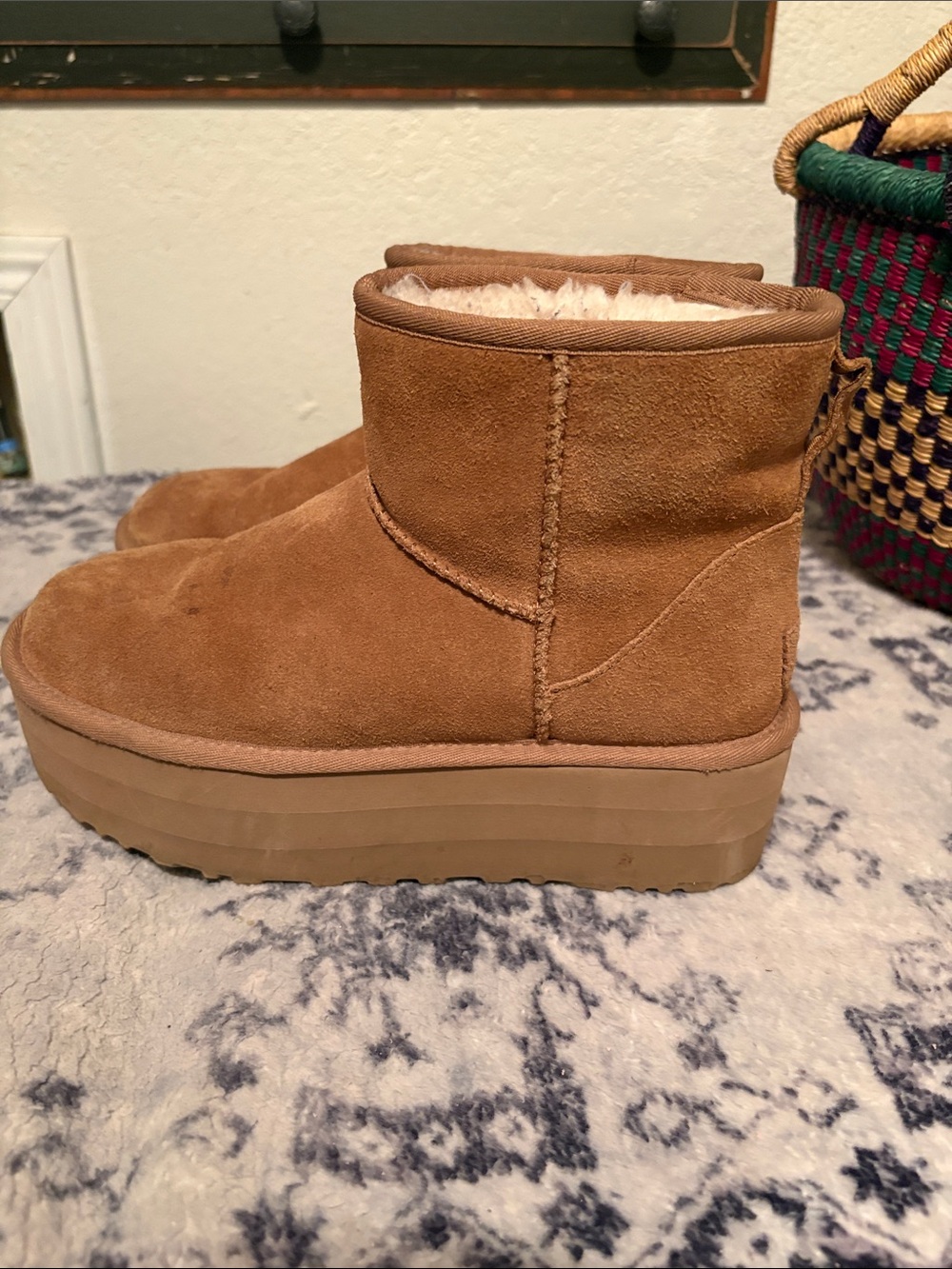 Ugg shoes - Picture 3 of 7